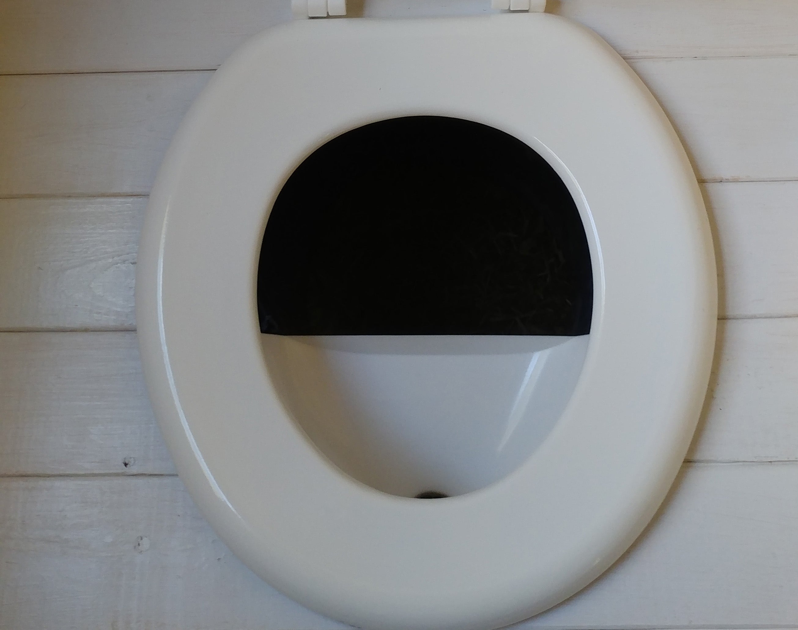 Urine separator installation for compost toilet in France