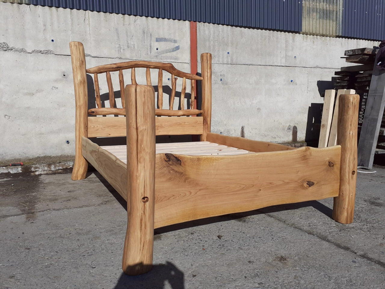 Four poster oak fantasy bed