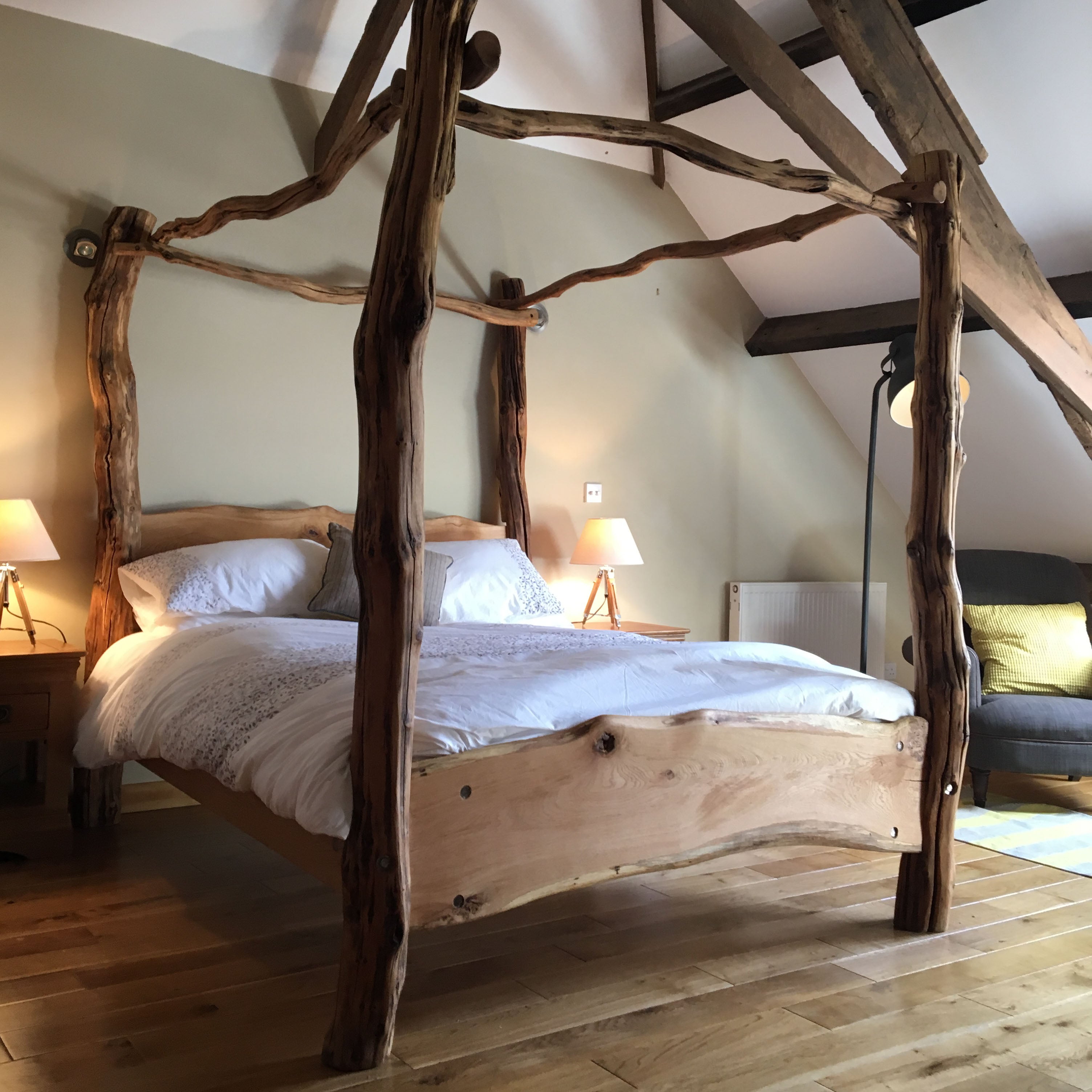 hand-made-rustic-beds