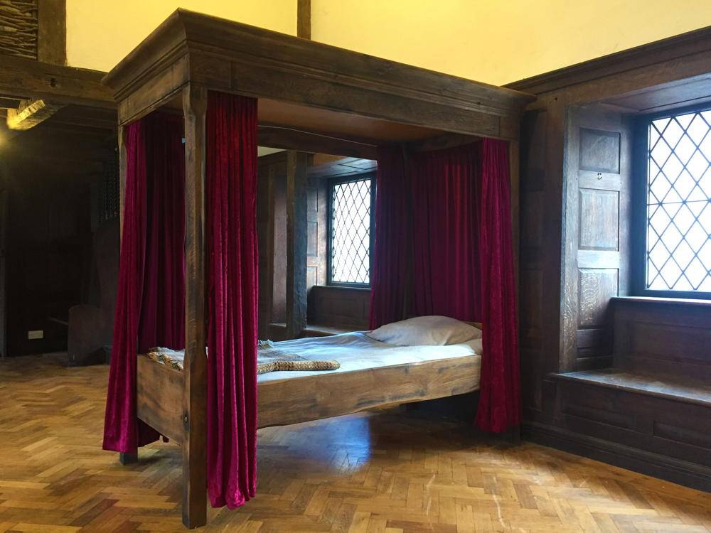 Single handmade solid oak Harry Potter bed — bespoke wizard-themed children's furniture, Wales