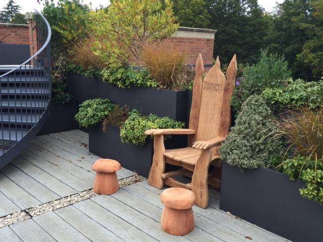Hand-carved oak garden storytelling chair — handmade rustic reading throne, Wales