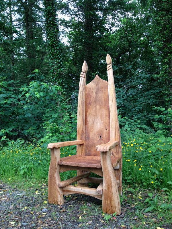 Rustic handcrafted oak storytellers throne chair — bespoke outdoor reading seat, Wales