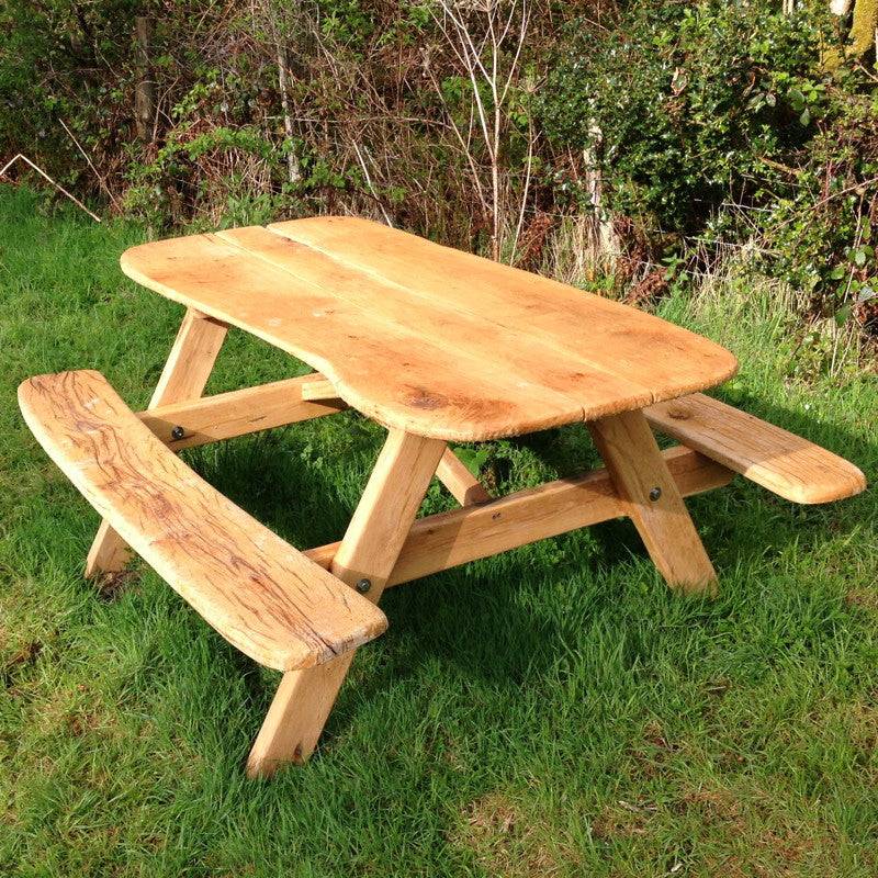 Handmade solid oak picnic table — durable outdoor garden furniture, Wales
