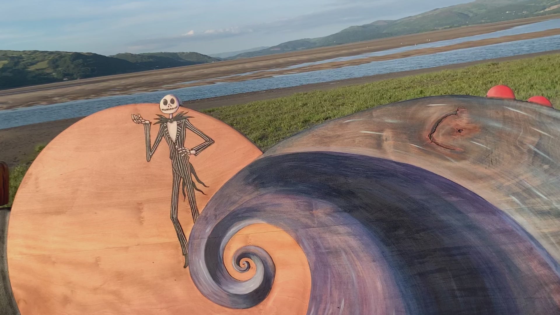 nightmare tim burton bed