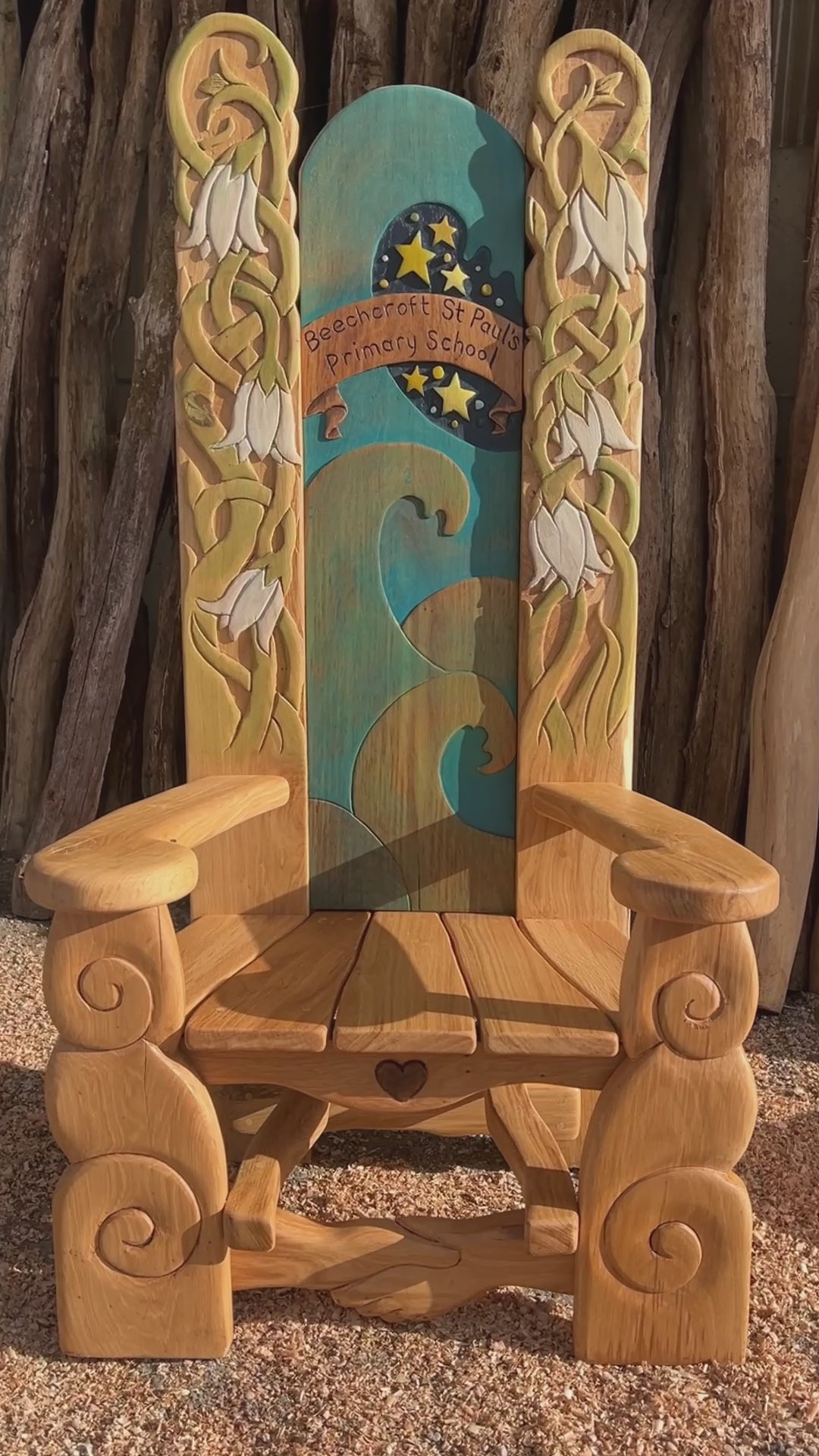 Wave wooden storytelling chair
