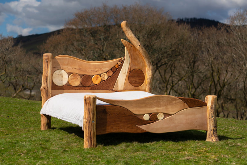 Fantasy wooden constellation bed 