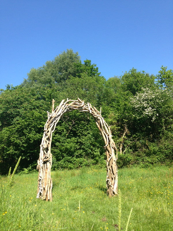 driftwood wedding arch 09