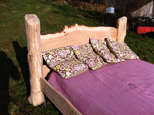 rustic oak driftwood bed 04