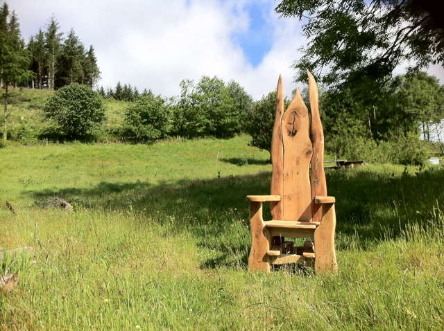  fantasy oak story chair