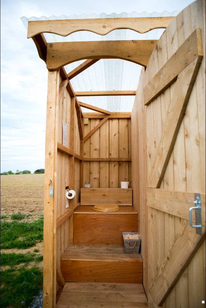 toilettes à compost à l'intérieur